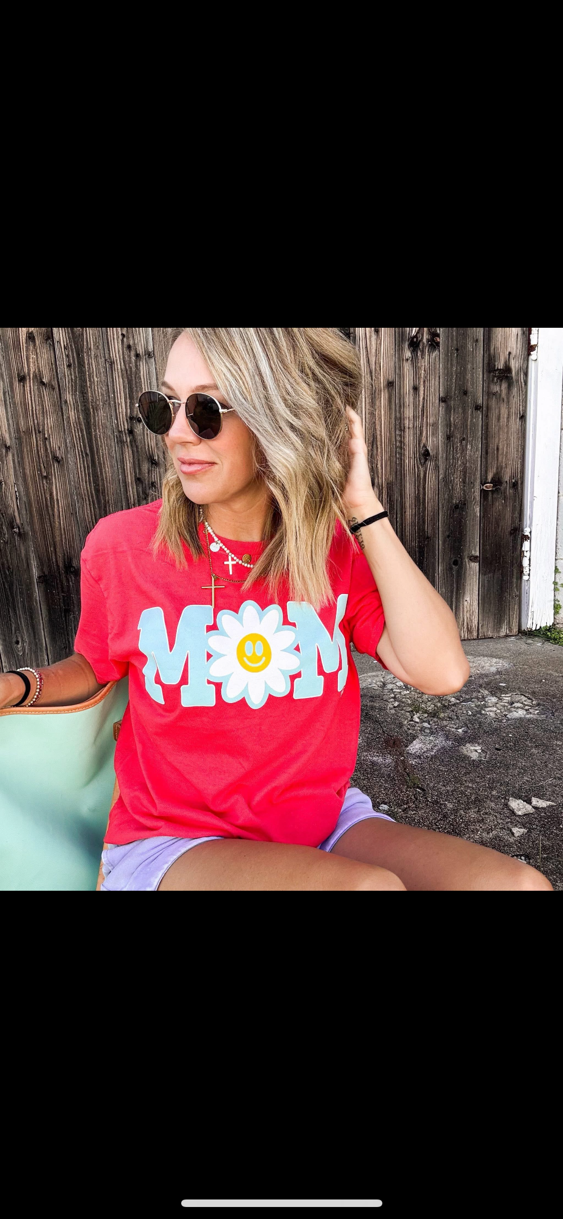 Daisy Mom Tee