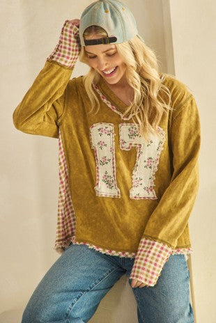 Vintage Floral Seventeen Pullover