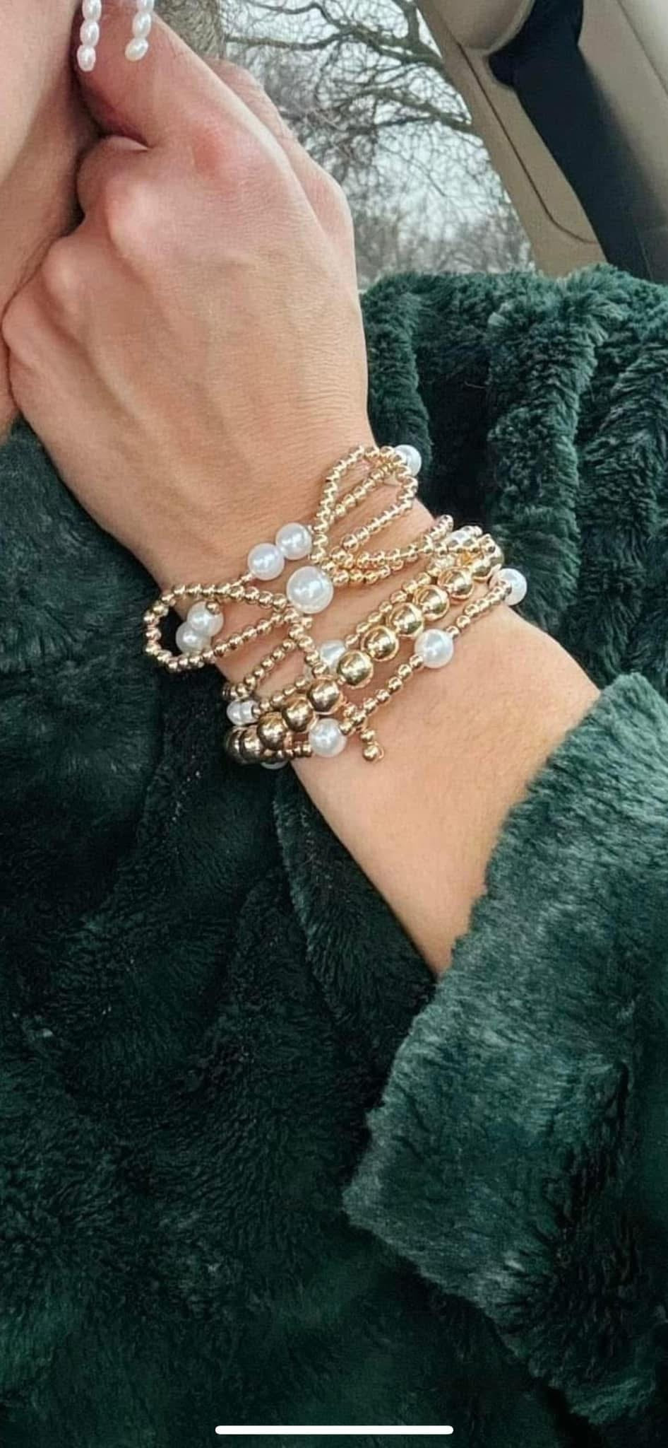 Pearl Gold Bow Bracelet Stack