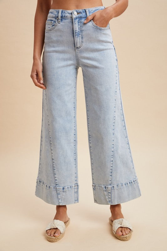 Seam Detailed Light Jean